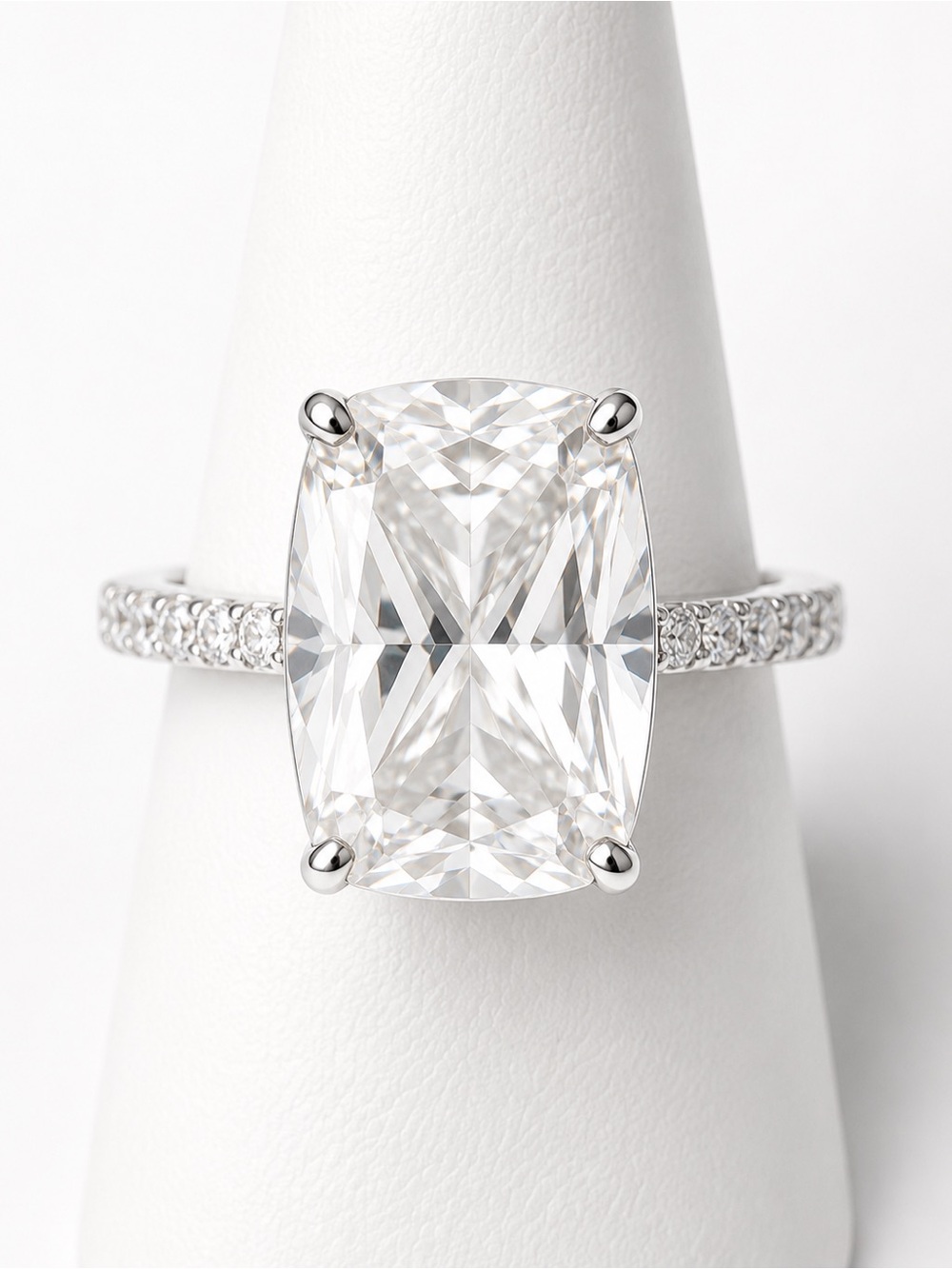 Classic Cushion-Cut White Crystal Pave Band Ring size 7
